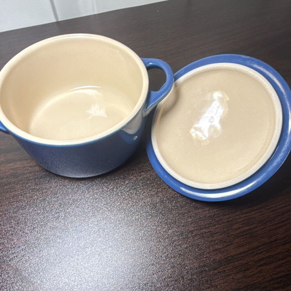 Le Creuset Blue Round Enamel Casserole Pot with Lid, 5 in Diameter - Picture 3 of 8